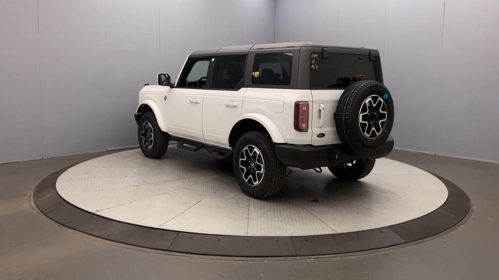 new 2024 Ford Bronco car, priced at $52,680