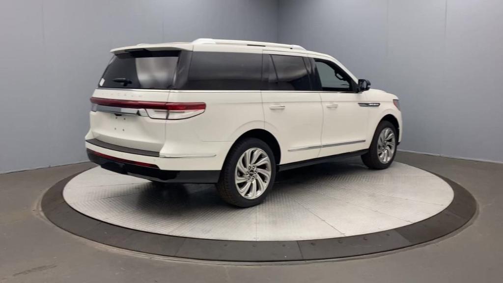 new 2024 Lincoln Navigator car, priced at $98,500