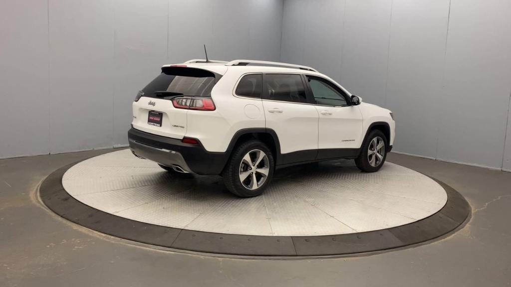 used 2021 Jeep Cherokee car, priced at $17,495