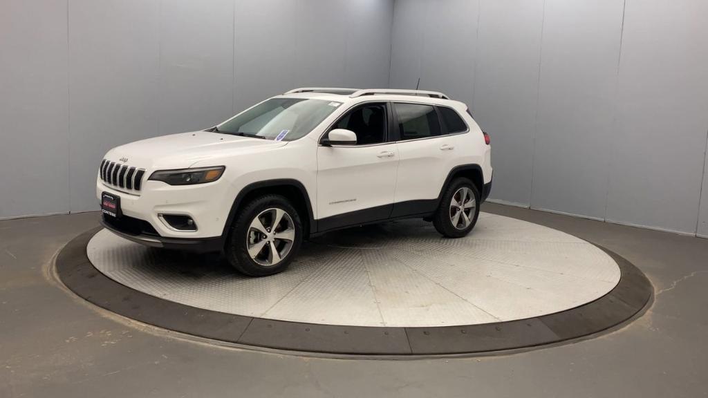 used 2021 Jeep Cherokee car, priced at $17,495