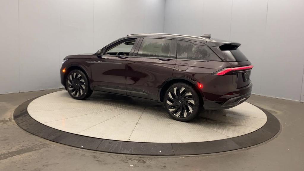new 2025 Lincoln Nautilus car, priced at $70,910