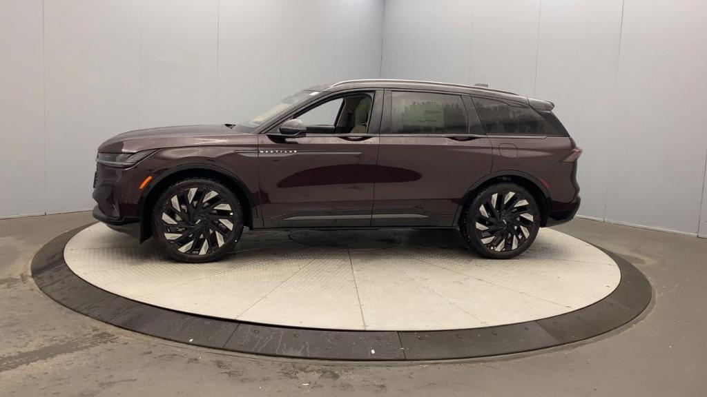 new 2025 Lincoln Nautilus car, priced at $70,910