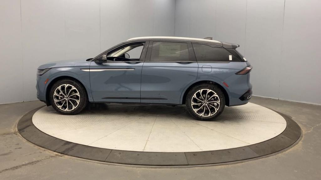 new 2025 Lincoln Nautilus car, priced at $69,910