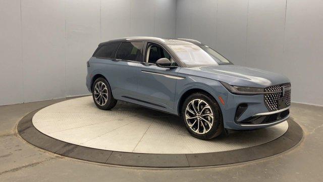 new 2025 Lincoln Nautilus car, priced at $69,910
