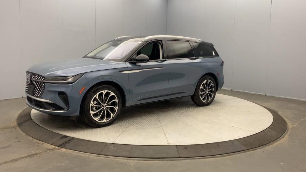 new 2025 Lincoln Nautilus car, priced at $69,910