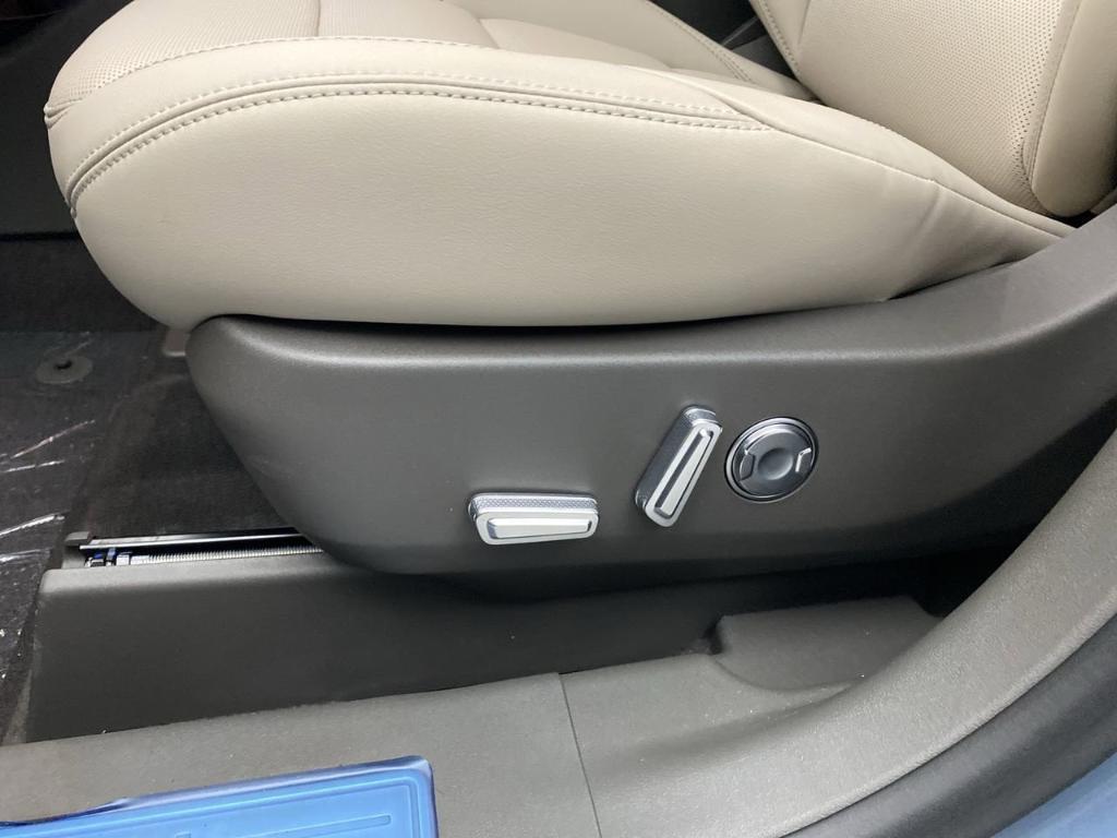 new 2025 Lincoln Nautilus car, priced at $59,035