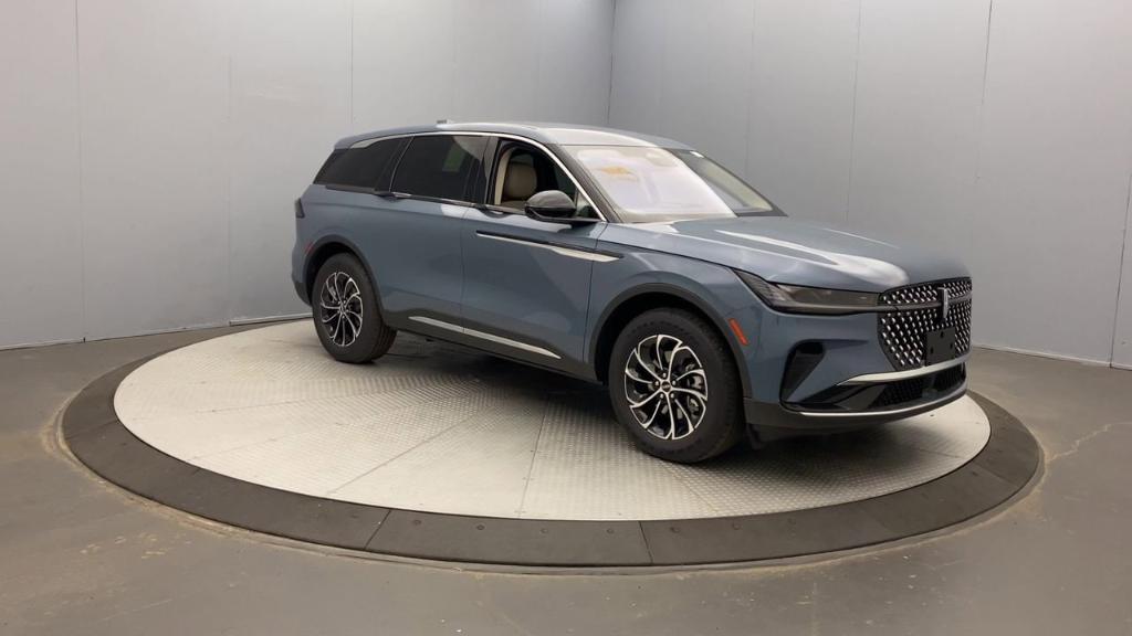 new 2025 Lincoln Nautilus car, priced at $59,035