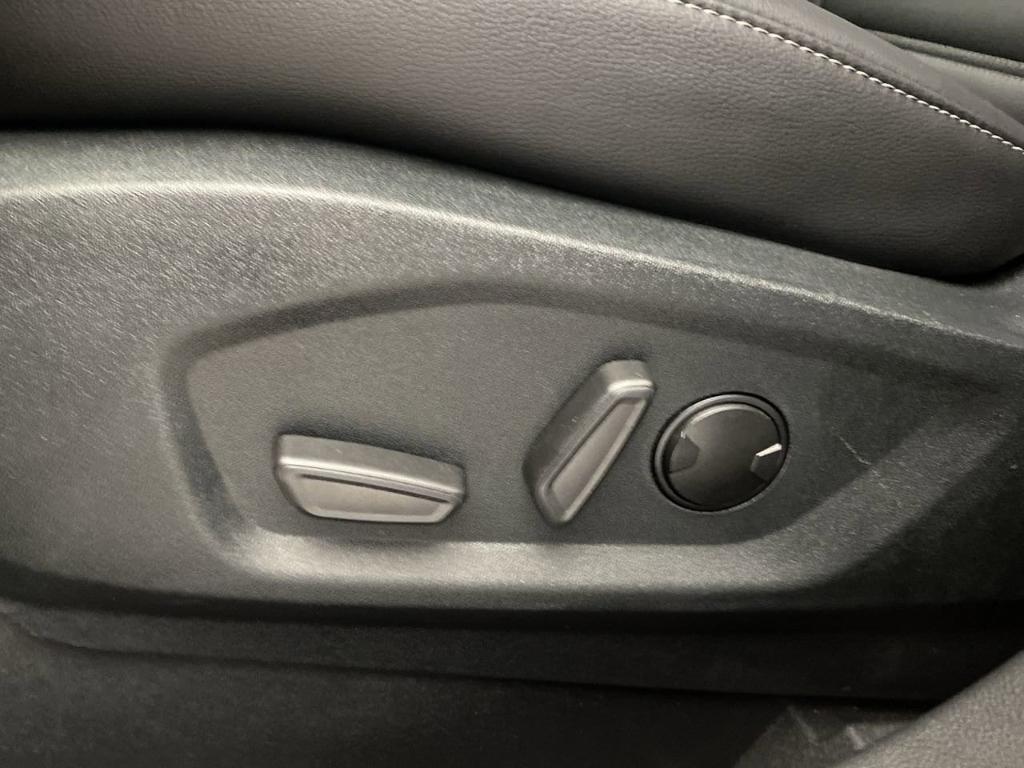 used 2022 Ford Edge car, priced at $27,995