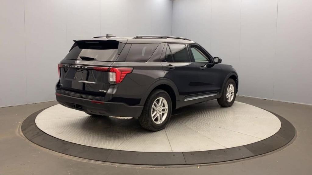 new 2025 Ford Explorer car, priced at $43,350