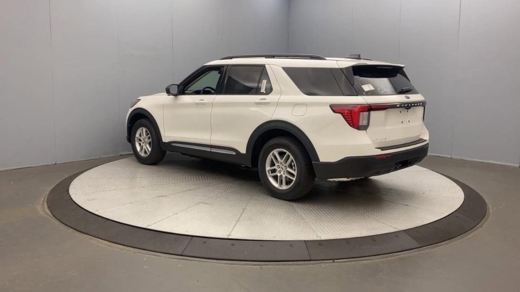 new 2025 Ford Explorer car, priced at $44,145