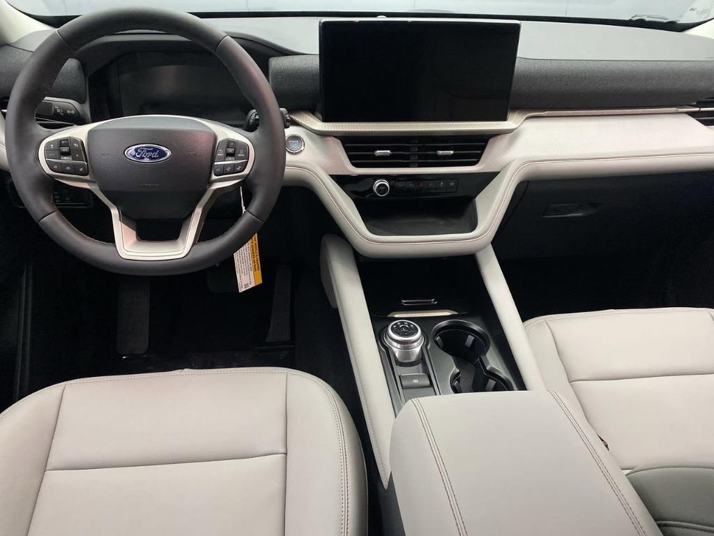 new 2025 Ford Explorer car, priced at $49,115