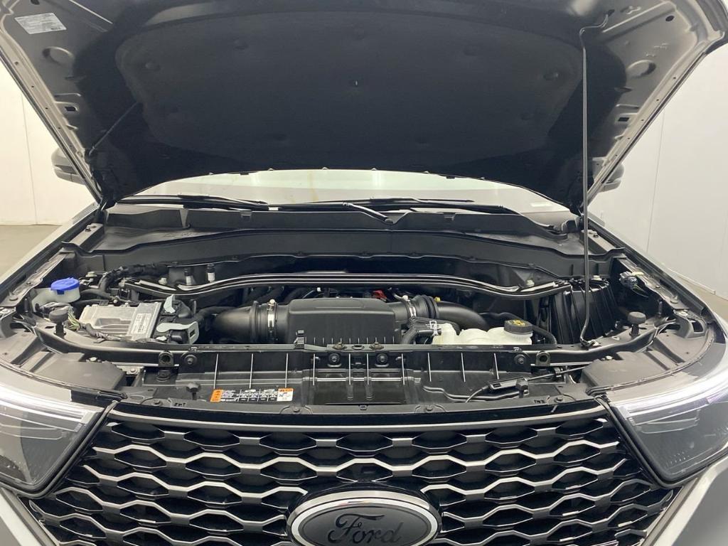 used 2024 Ford Explorer car, priced at $48,995