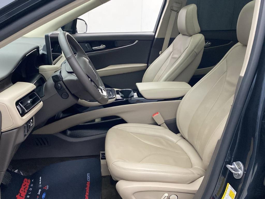 used 2022 Lincoln Nautilus car, priced at $38,450