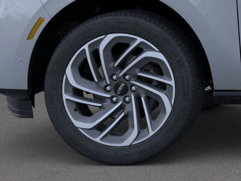 new 2025 Lincoln Navigator car, priced at $103,585