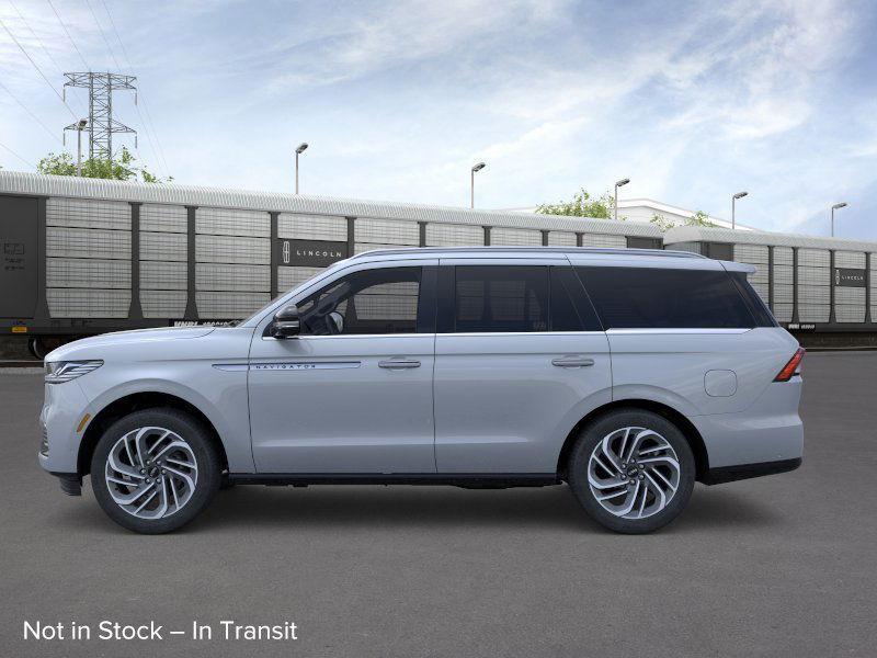 new 2025 Lincoln Navigator car, priced at $103,585
