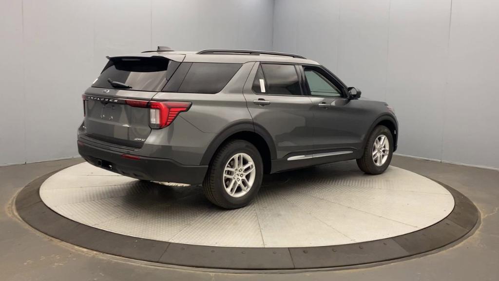 new 2025 Ford Explorer car, priced at $44,145