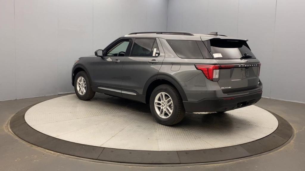 new 2025 Ford Explorer car, priced at $44,145