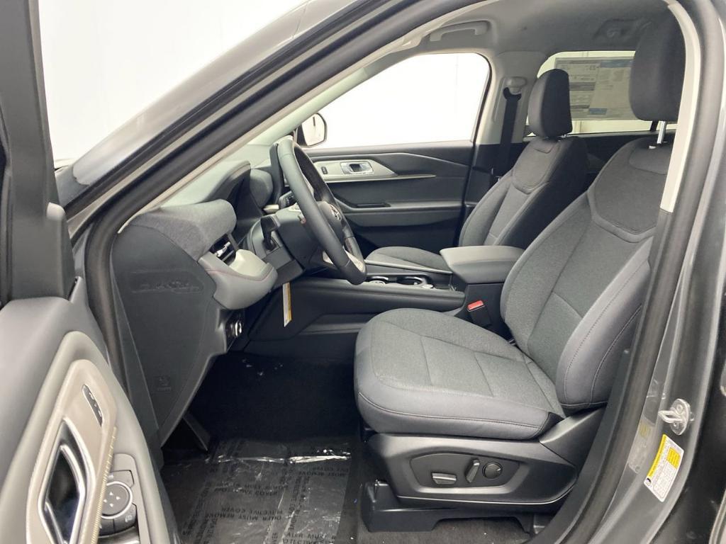 new 2025 Ford Explorer car, priced at $44,145