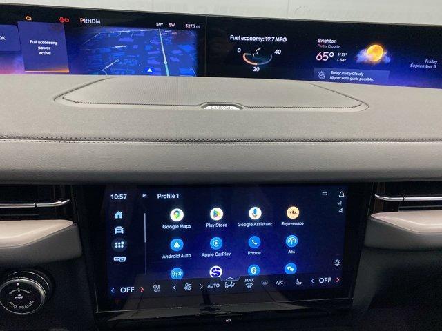 new 2025 Lincoln Navigator car, priced at $107,805