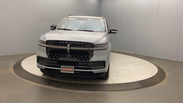 new 2025 Lincoln Navigator car, priced at $107,805