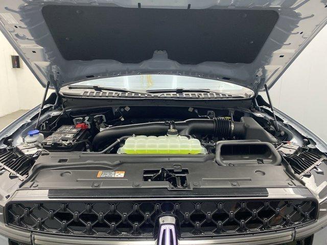 new 2025 Lincoln Navigator car, priced at $107,805