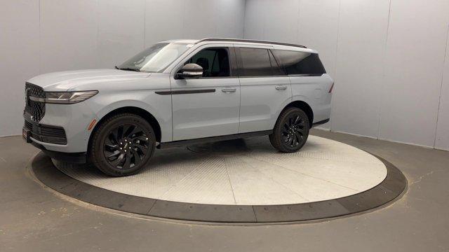 new 2025 Lincoln Navigator car, priced at $107,805