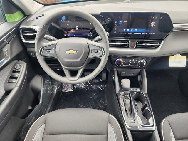 new 2025 Chevrolet TrailBlazer car, priced at $26,880