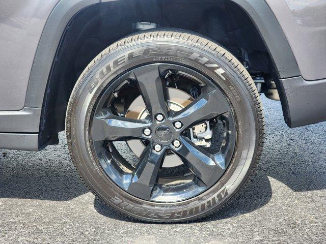 used 2024 Jeep Grand Cherokee car, priced at $38,993