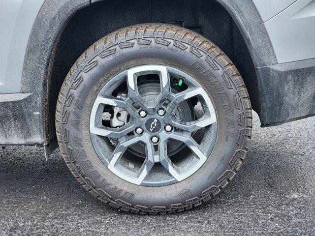 new 2026 Chevrolet Equinox car, priced at $33,895