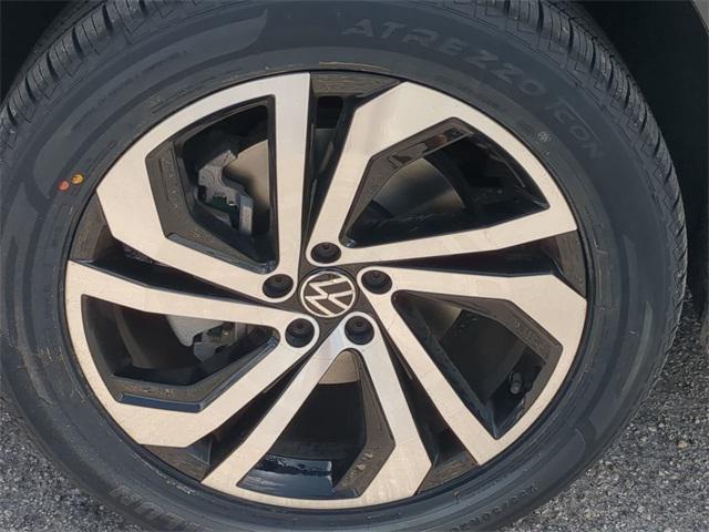 used 2022 Volkswagen Atlas Cross Sport car, priced at $25,496