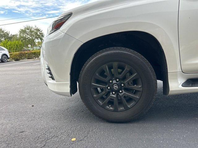 used 2023 Lexus GX 460 car, priced at $54,132