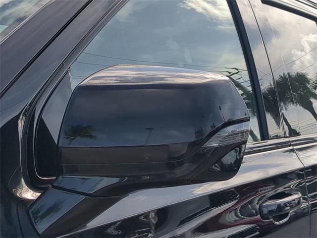 used 2021 GMC Yukon car, priced at $43,906