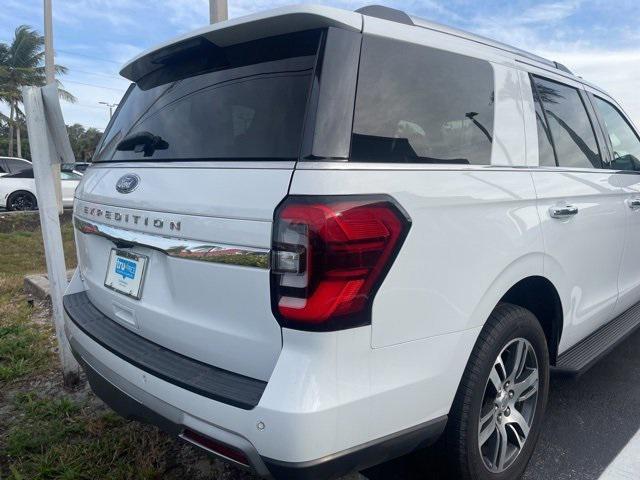 used 2024 Ford Expedition car, priced at $43,402