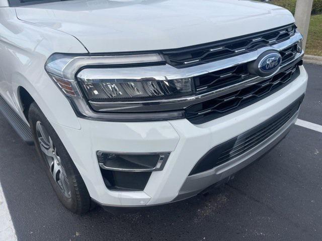 used 2024 Ford Expedition car, priced at $43,402