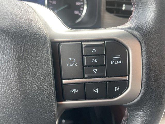 used 2024 Ford Expedition car, priced at $43,402