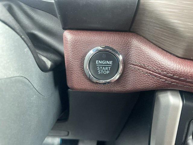 used 2024 Ford Expedition car, priced at $43,402