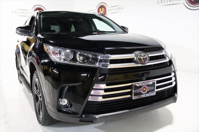 used 2019 Toyota Highlander car, priced at $28,550