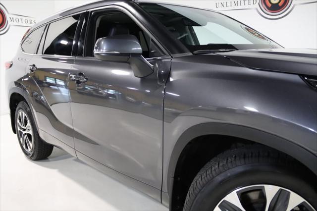 used 2021 Toyota Highlander car, priced at $30,650