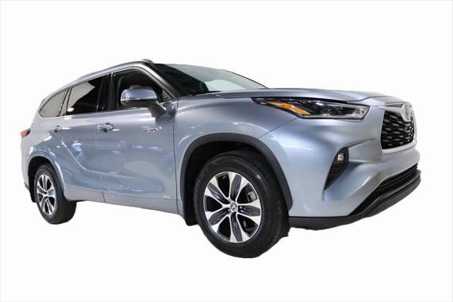 used 2021 Toyota Highlander Hybrid car, priced at $29,333