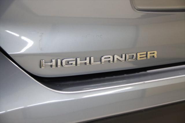 used 2021 Toyota Highlander Hybrid car, priced at $29,333