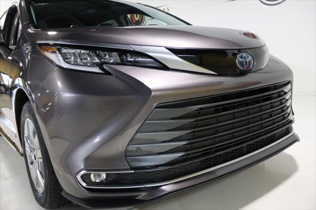 used 2021 Toyota Sienna car, priced at $42,900