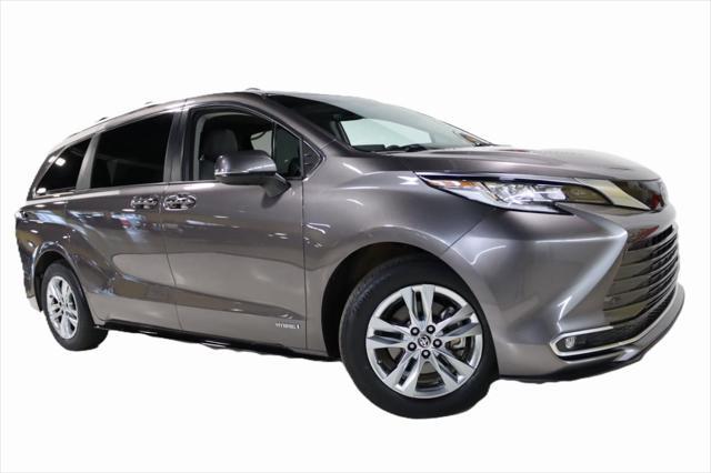 used 2021 Toyota Sienna car, priced at $42,900