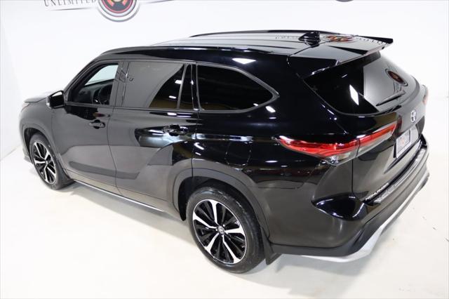 used 2022 Toyota Highlander car, priced at $39,500