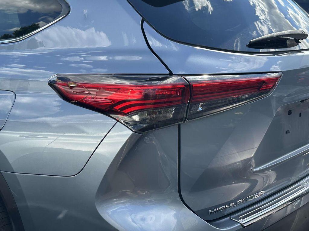used 2020 Toyota Highlander car