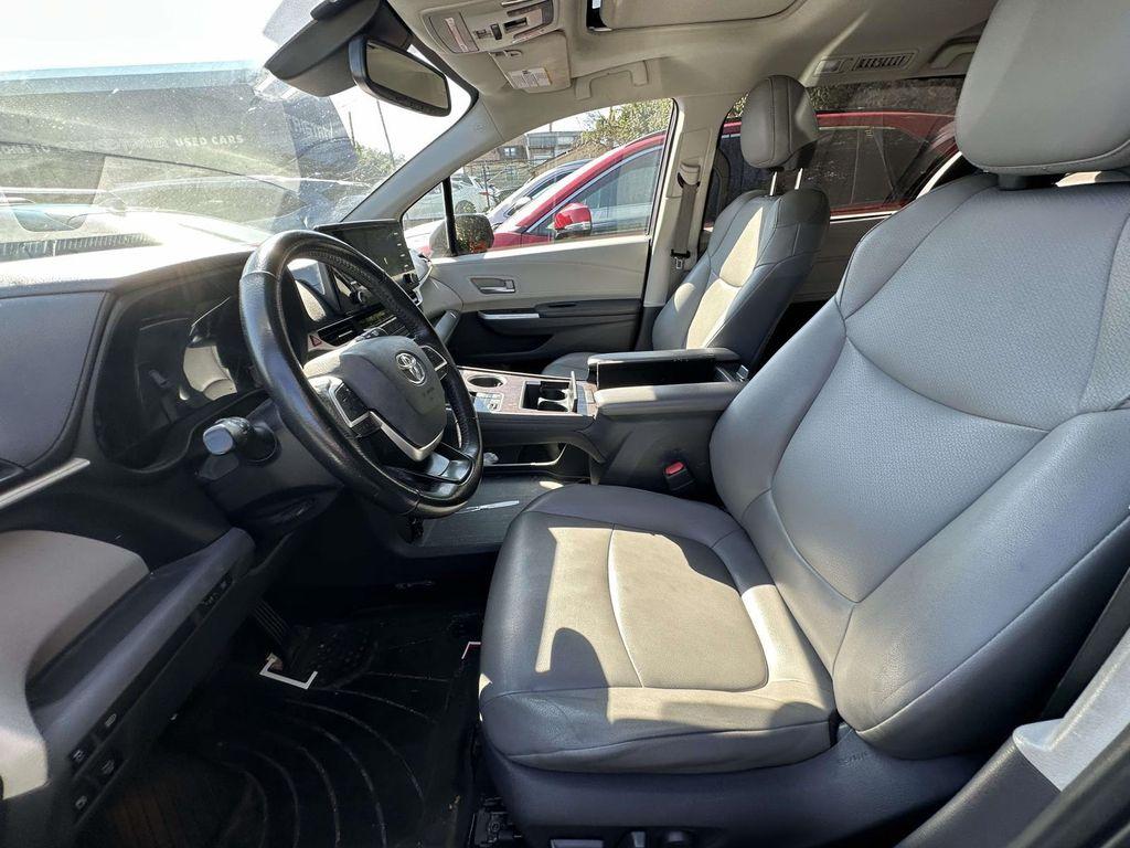 used 2021 Toyota Sienna car