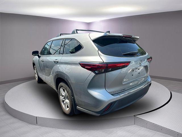 used 2022 Toyota Highlander car
