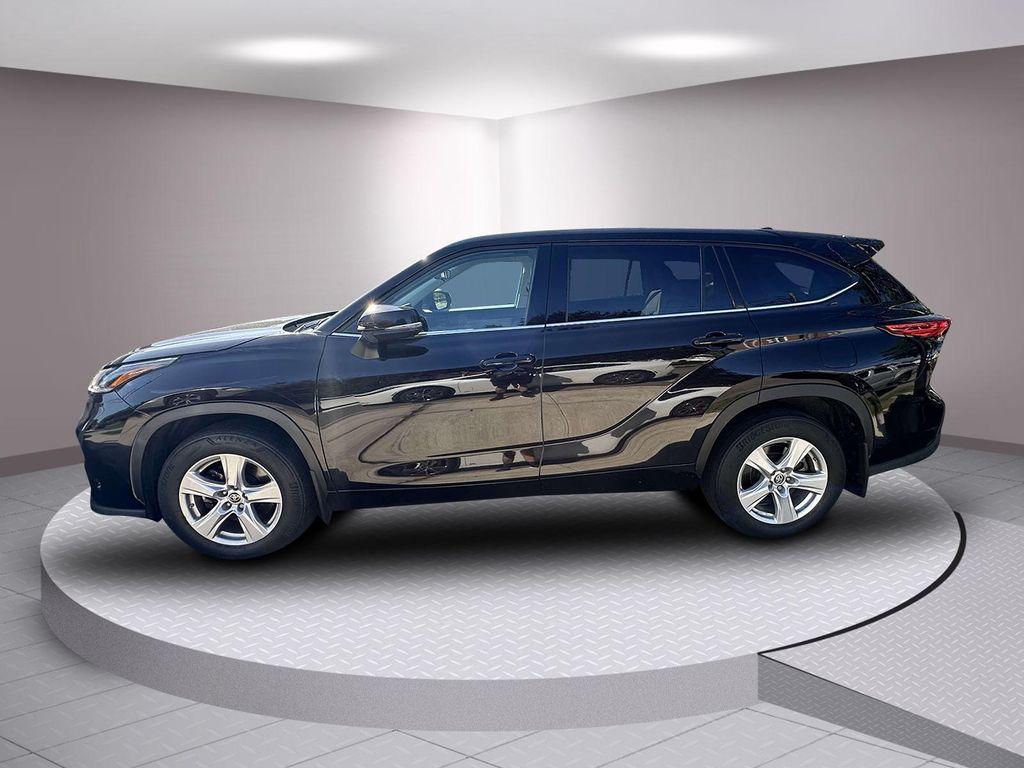 used 2021 Toyota Highlander car
