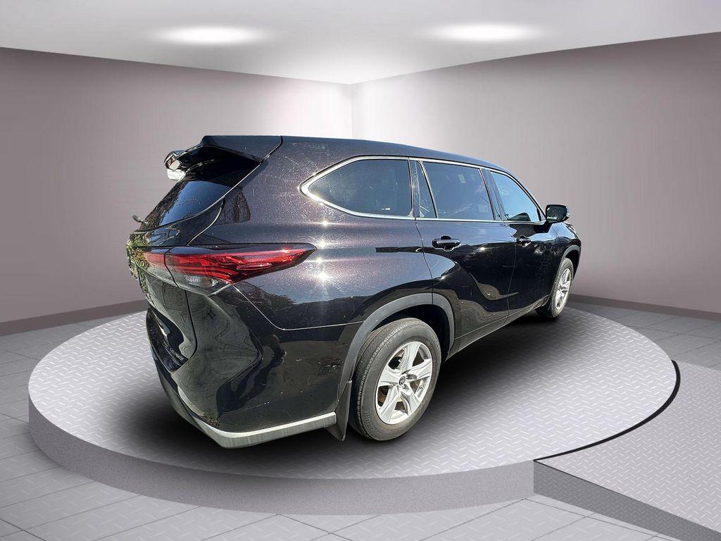 used 2021 Toyota Highlander car