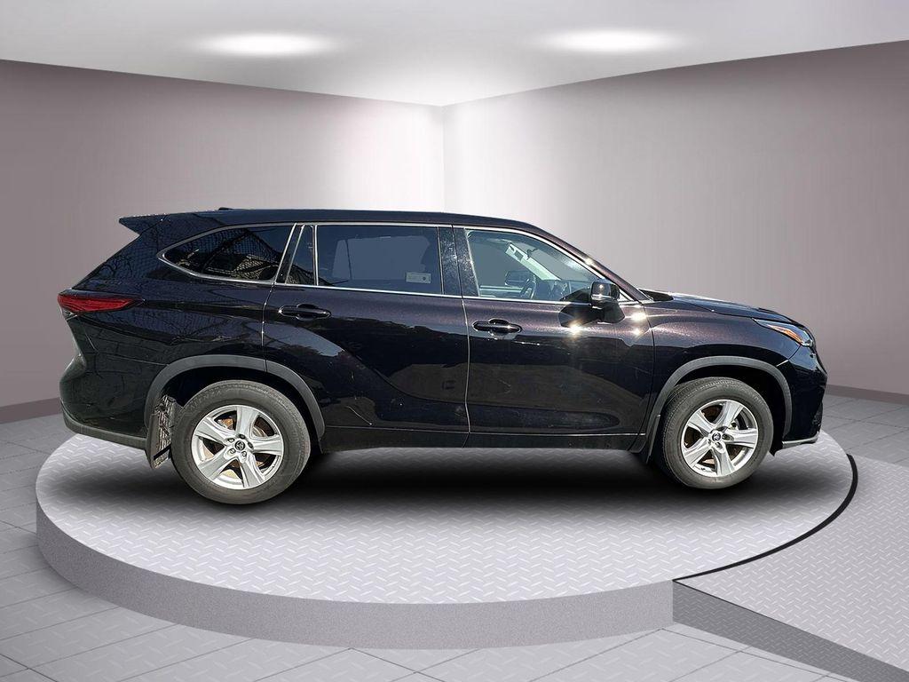 used 2021 Toyota Highlander car
