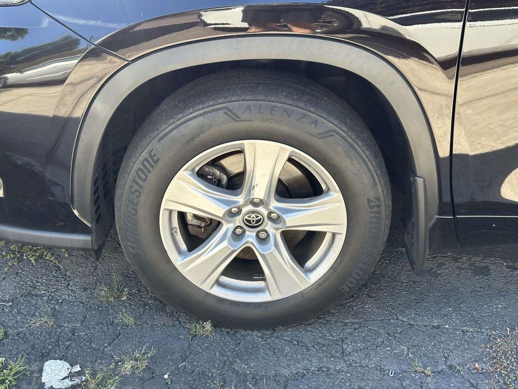 used 2021 Toyota Highlander car